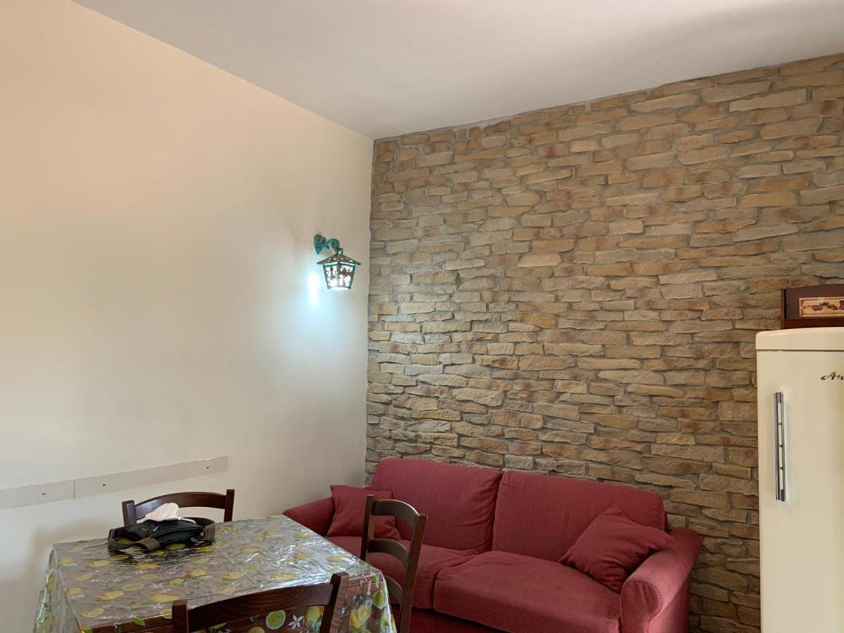 Appia Park Apartament 10 Min Dal Colosseo โรม ภายนอก รูปภาพ