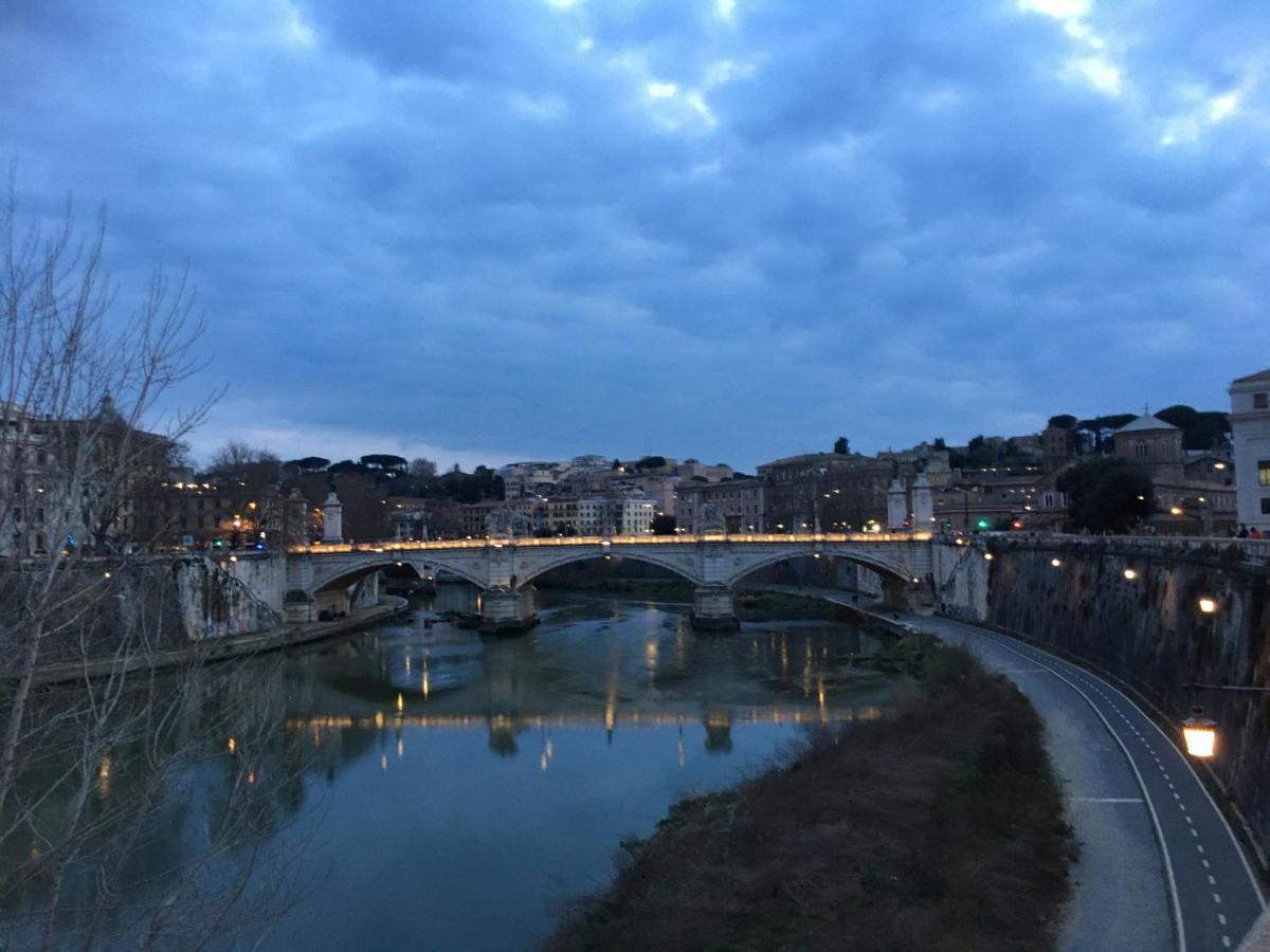 Appia Park Apartament 10 Min Dal Colosseo โรม ภายนอก รูปภาพ
