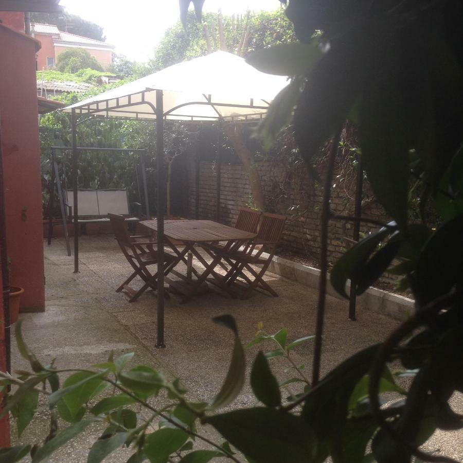 Appia Park Apartament 10 Min Dal Colosseo โรม ภายนอก รูปภาพ